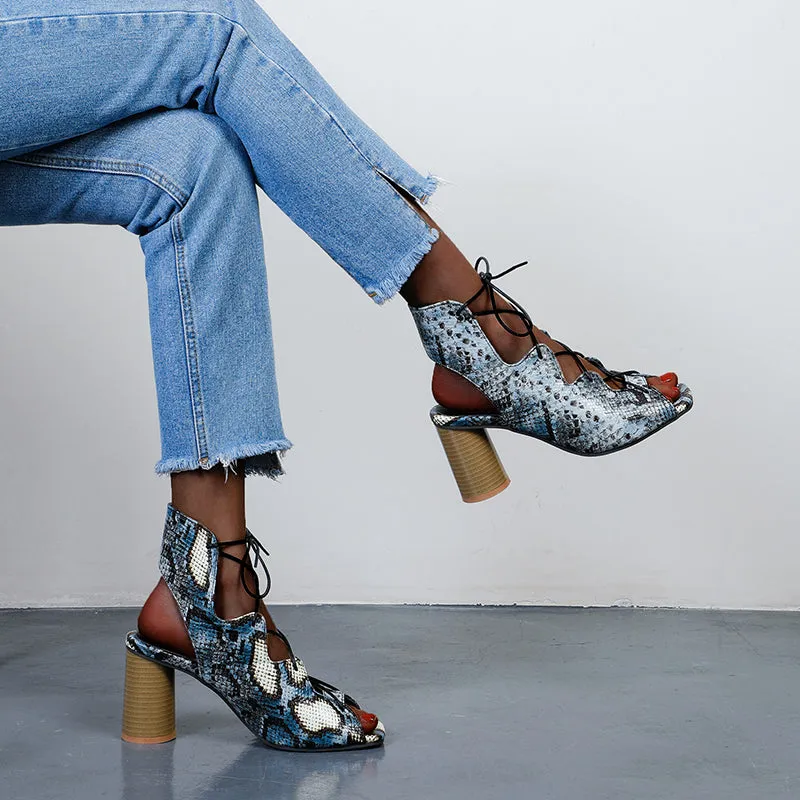 Bigsizeheels Peep Toe Platform Chunky Heel Buckle Pumps - Blue snake pattern