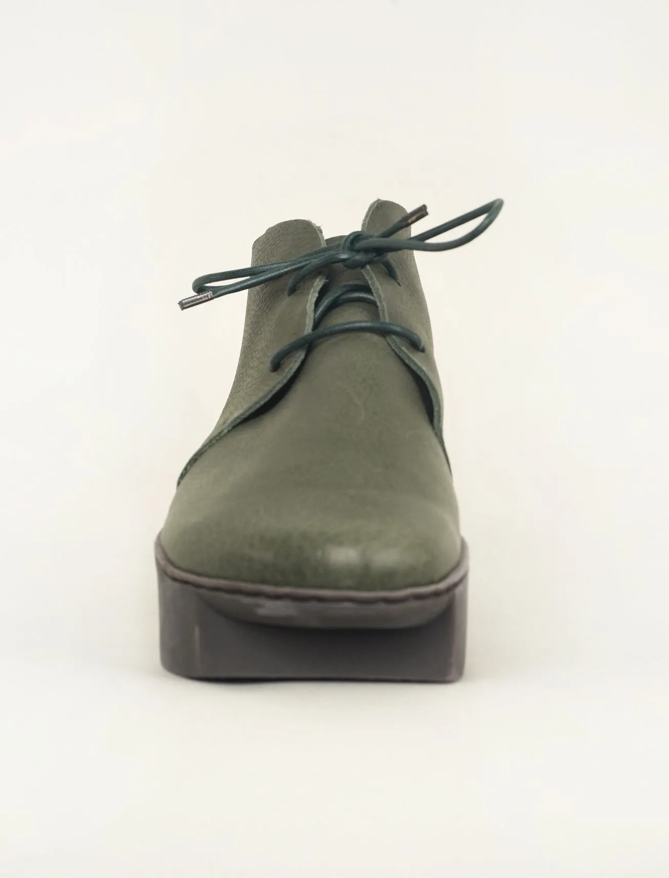 Boss Boot, Forest Waw