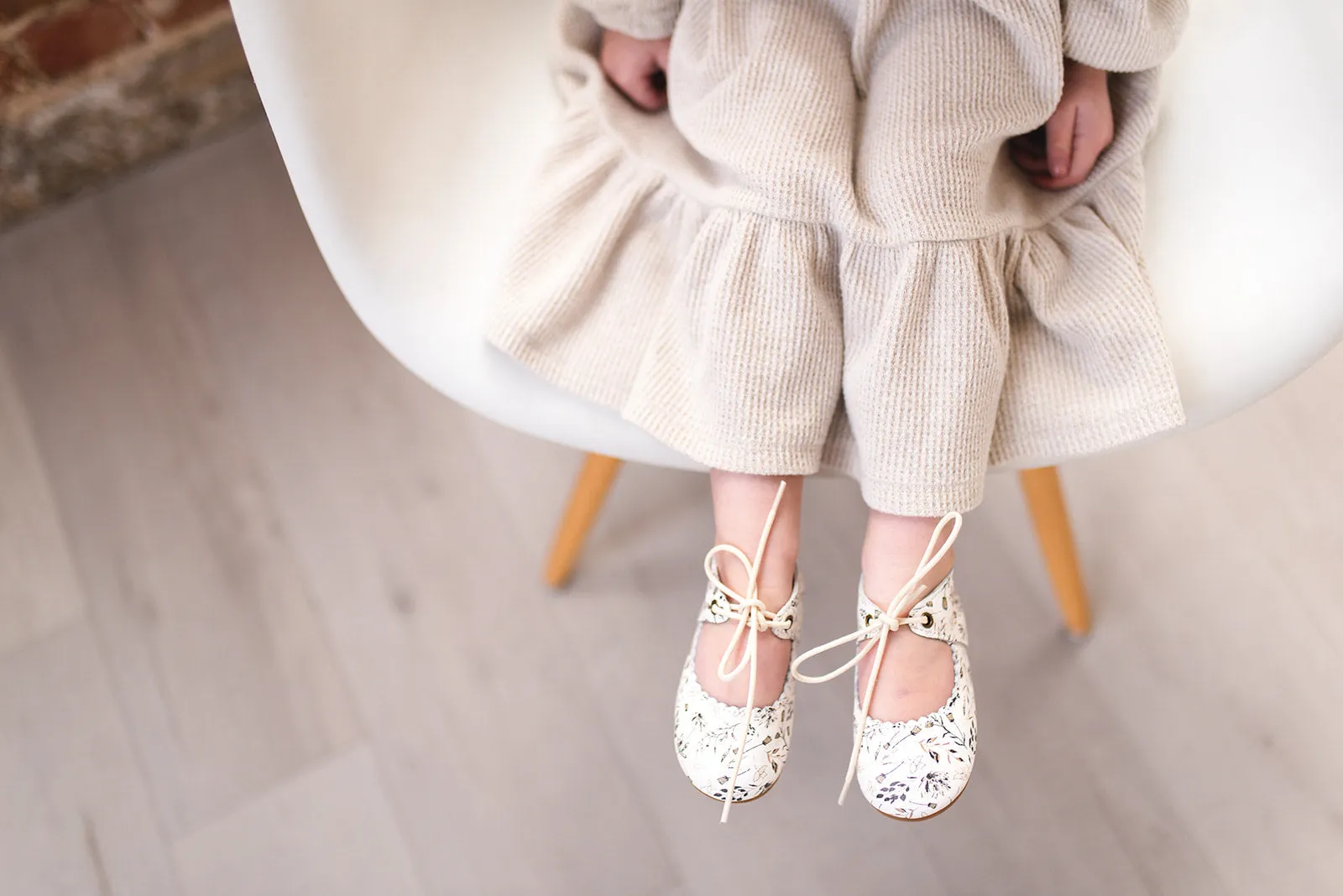 Everly Flats - Vintage Lady