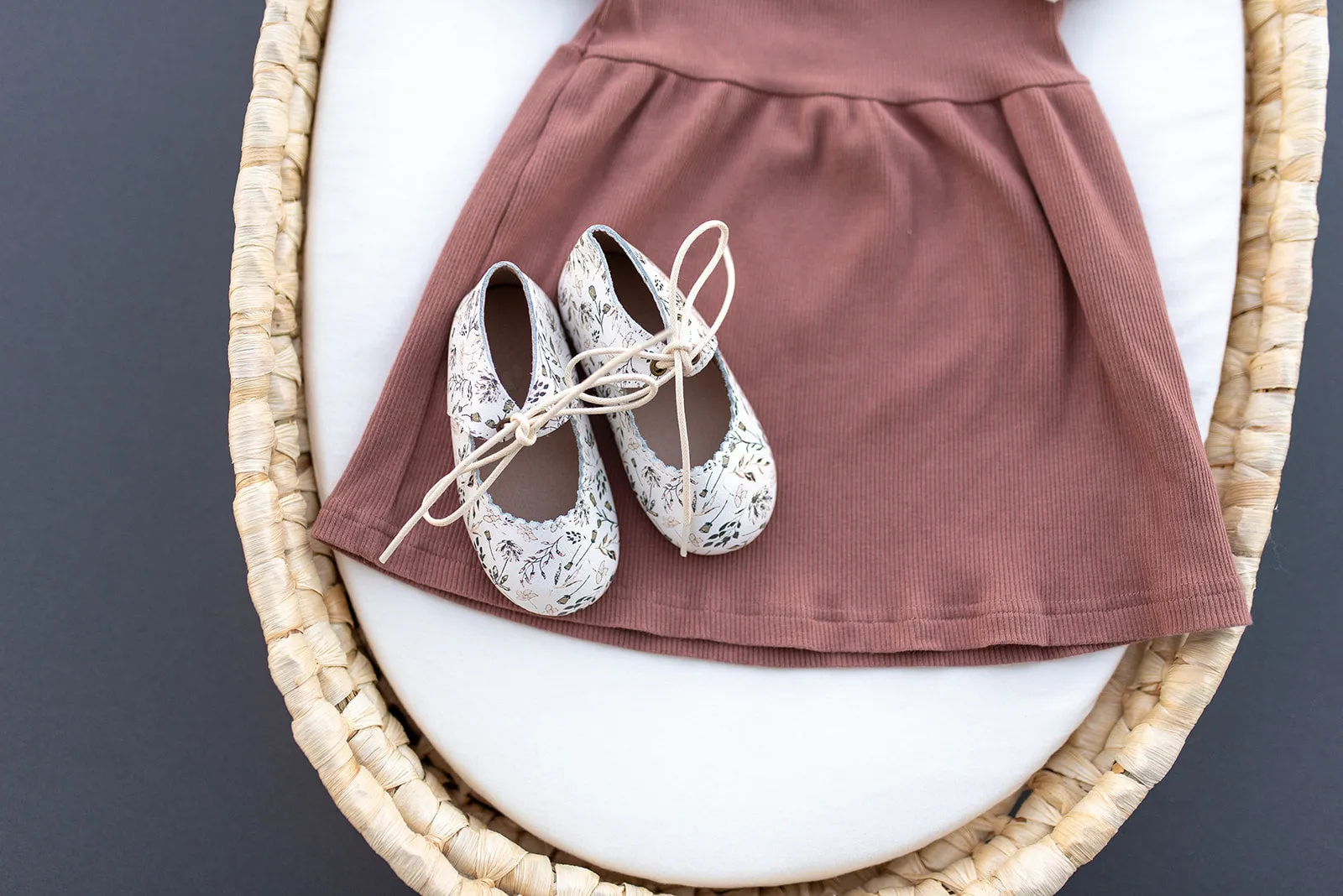 Everly Flats - Vintage Lady