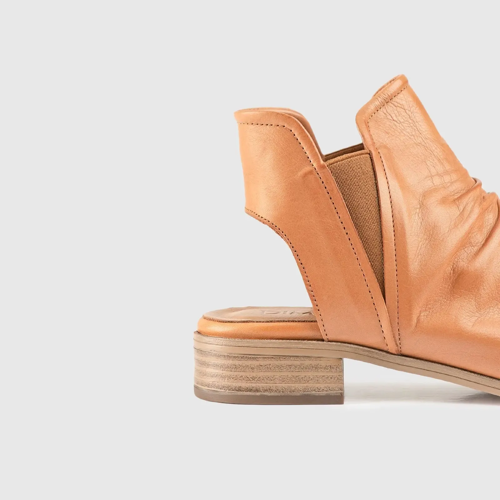 Leather Comfort Block Heel Sandal Brown 8841