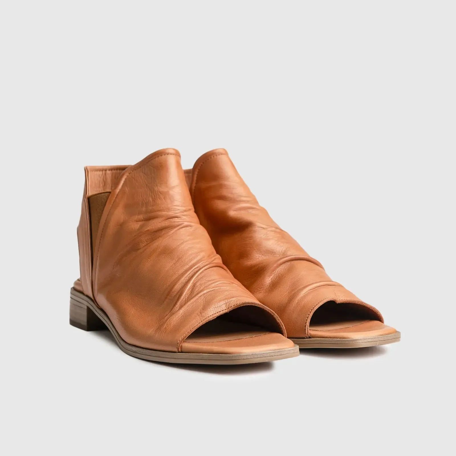 Leather Comfort Block Heel Sandal Brown 8841