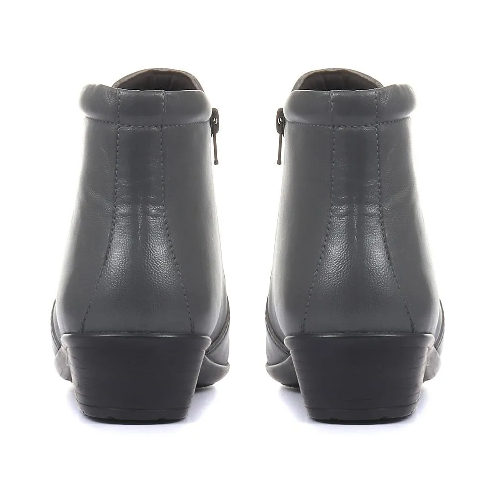 Leather Ladies Ankle Boots - HSKEMP1811 / 146 311