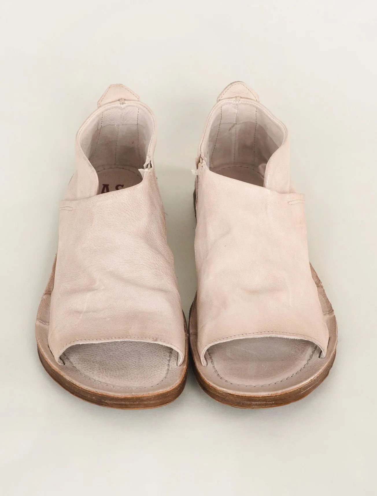 Reiley Sandal, Dust
