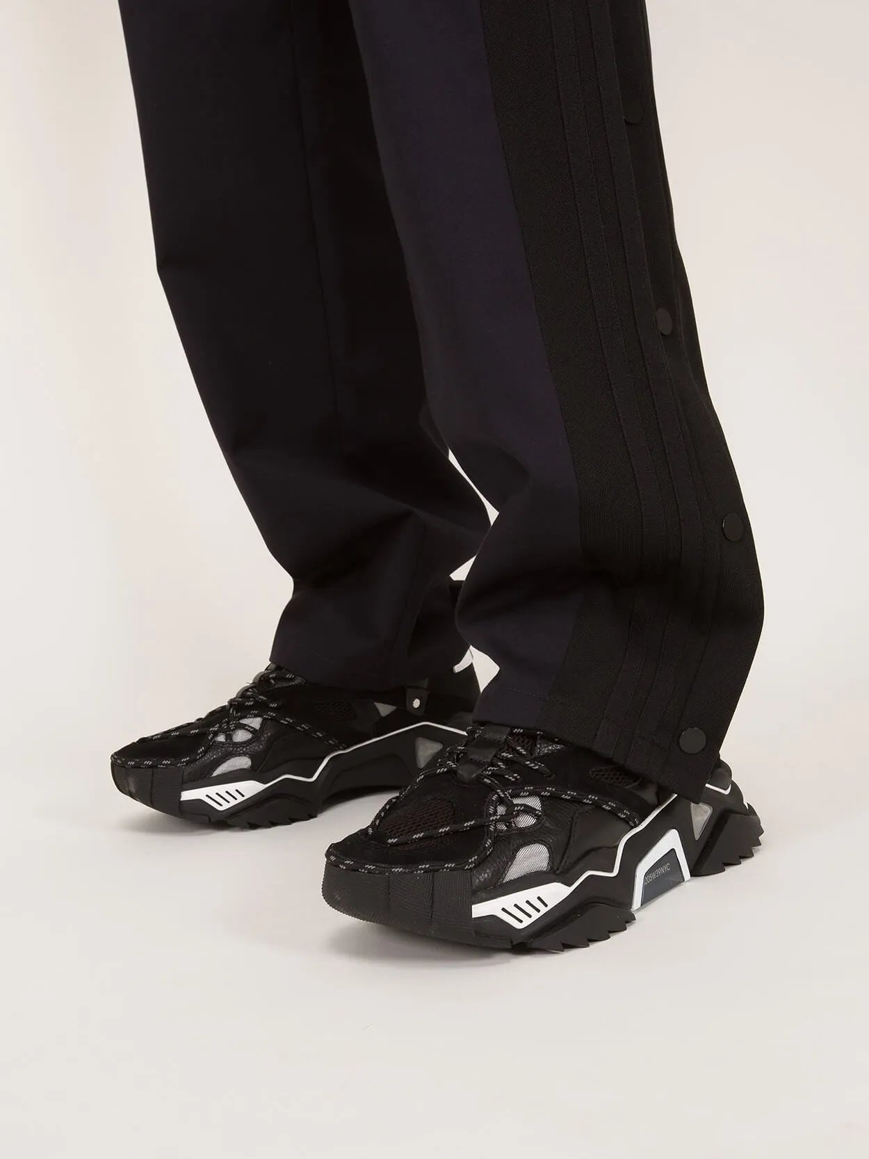 Strike Sneaker Grain black